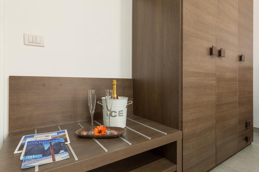 Miamo Suite Кастелламмаре-ди-Стабия Экстерьер фото